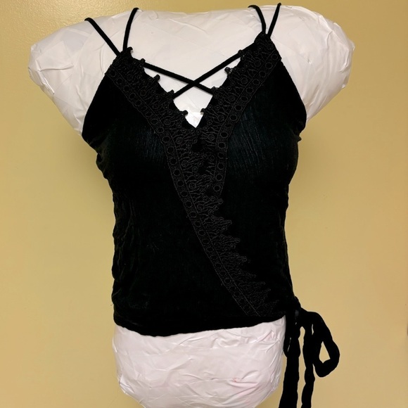 Tank Top 💋 - Picture 1 of 4